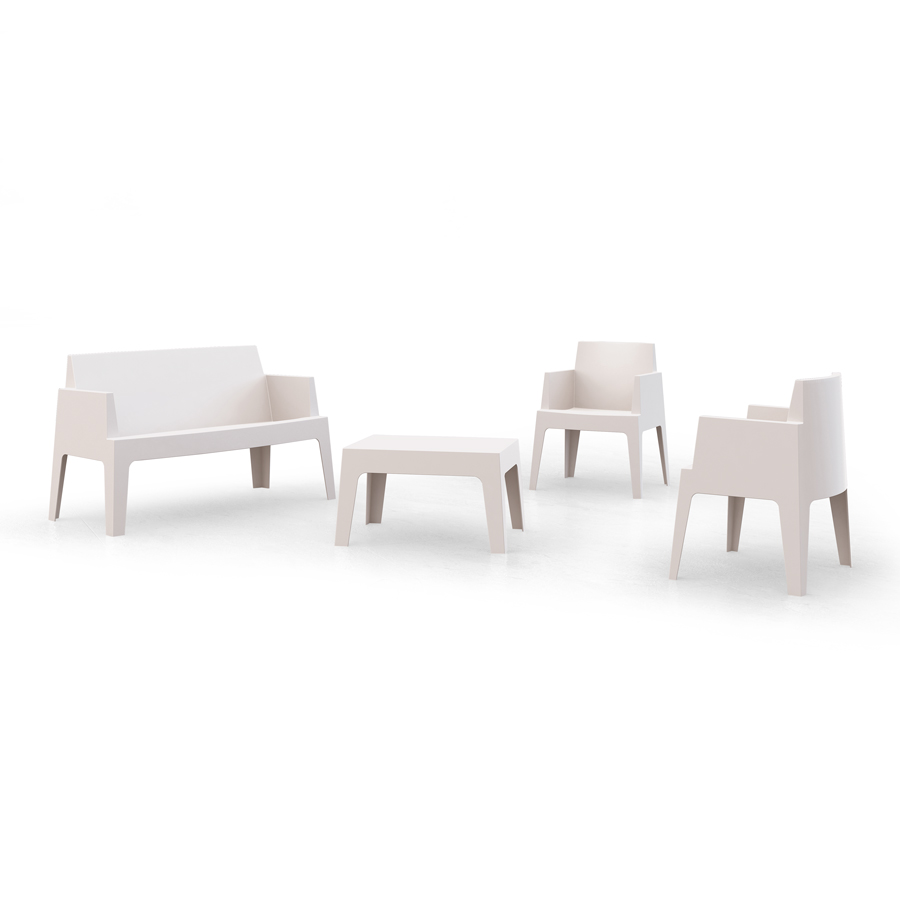 Grattoni Box Sitzgarnitur für den Außenbereich, stapelbar, inkl. zwei Sessel, ein Sofa und ein Tisch
