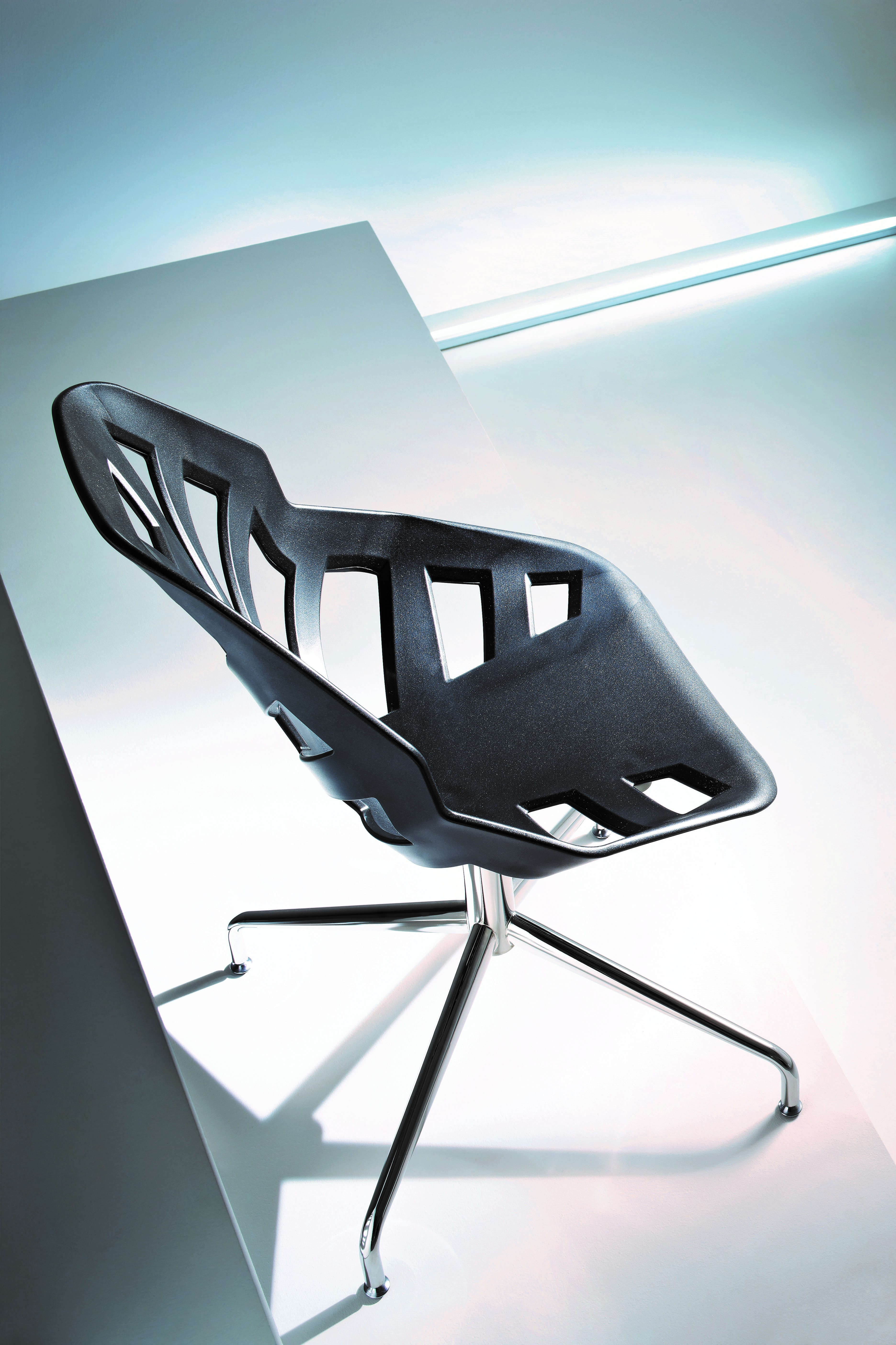 Gaber Ninja L Metallstuhl verchromt mit Kunststoff Sitzschale